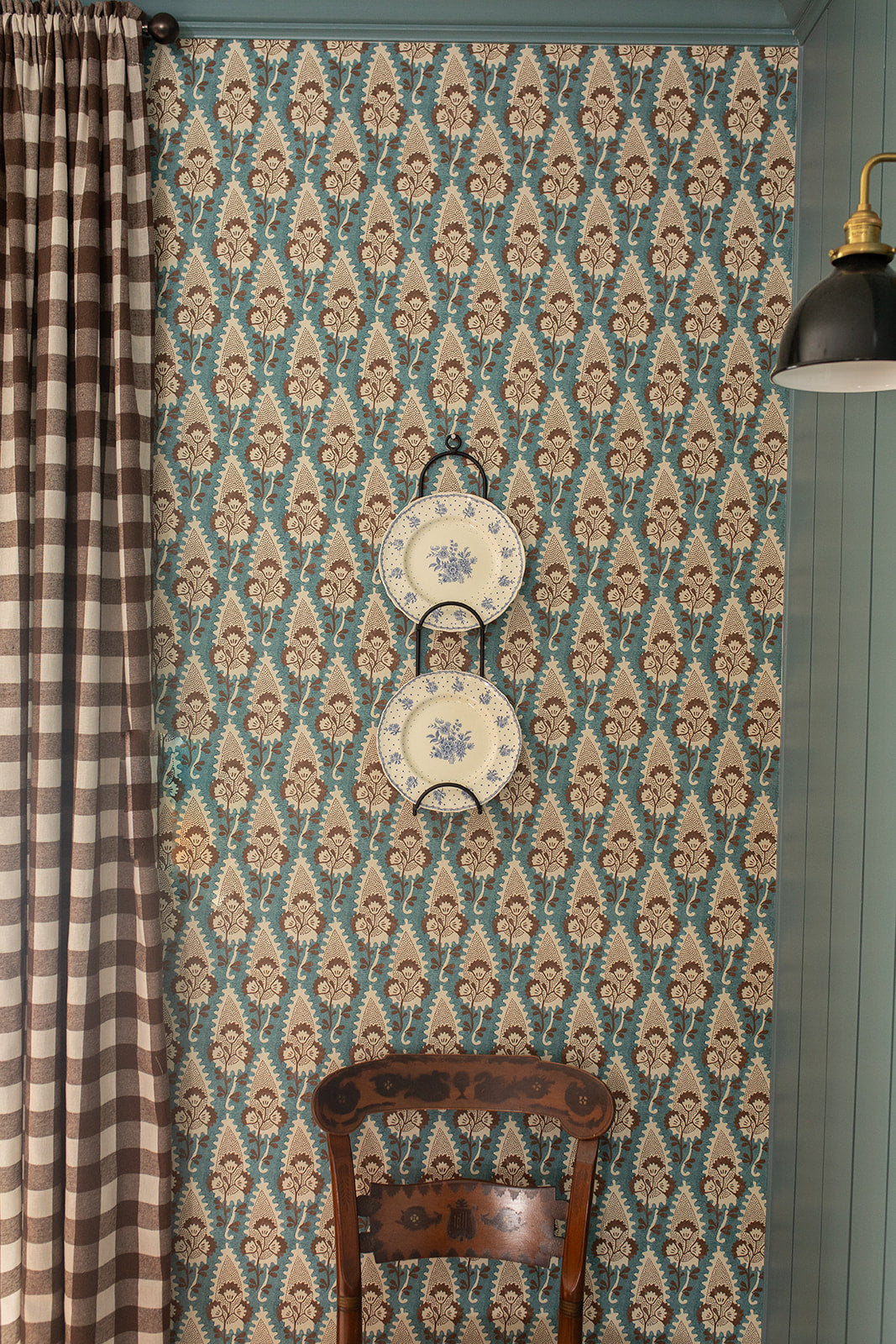 The Wall Mounted Double Plate Holder