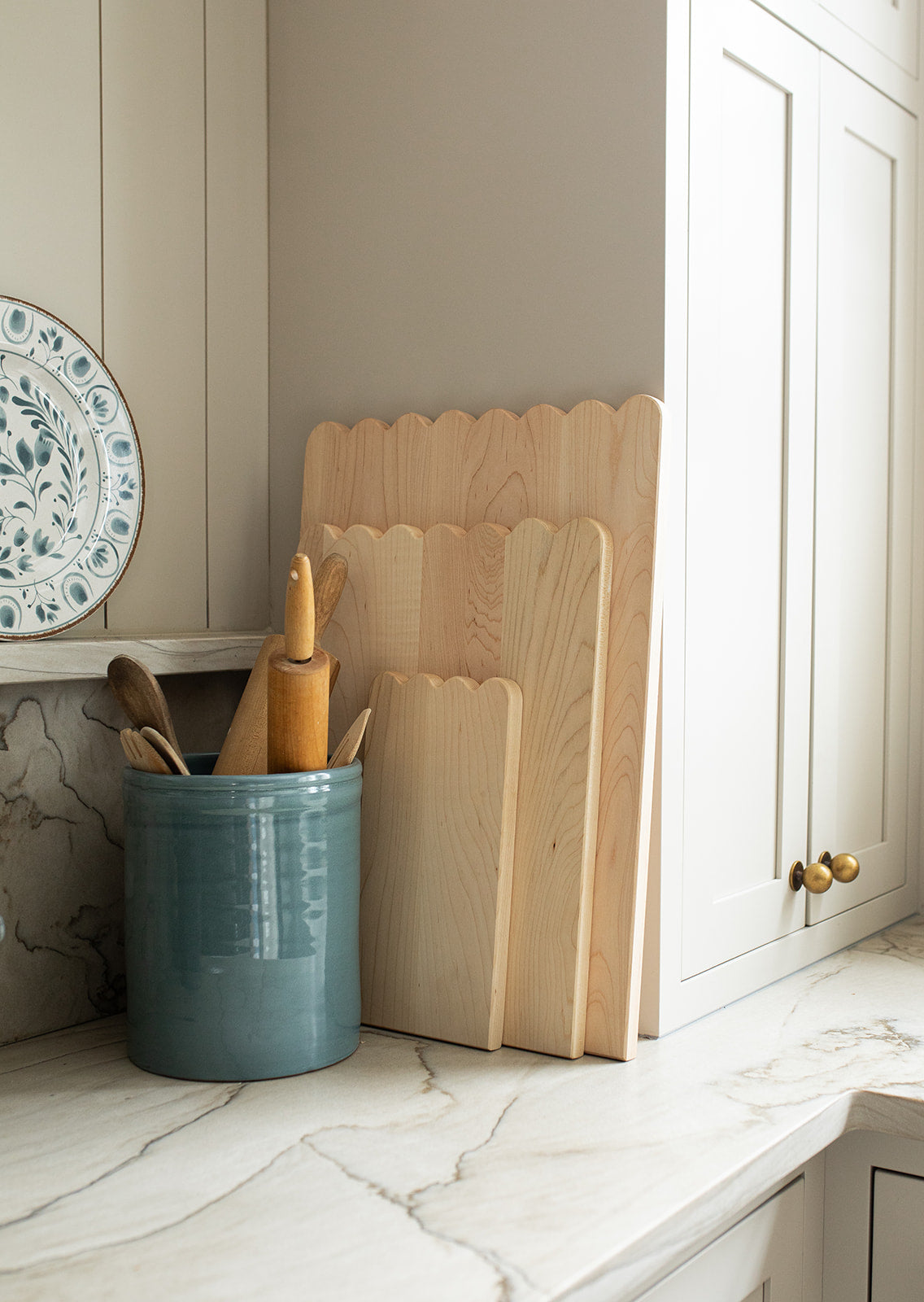 The Scalloped Cutting Board